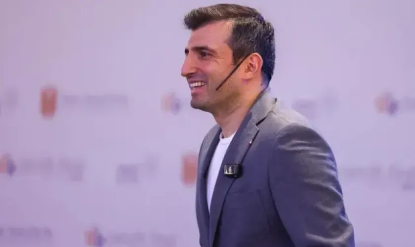 Bayraktar, Siyasi Liderleri NeXT Sosyal’e Davet Etti